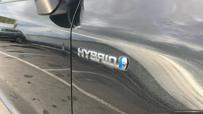 Toyota Corolla 2.0 VVT-i Hybrid Design 5dr CVT Hybrid Estate